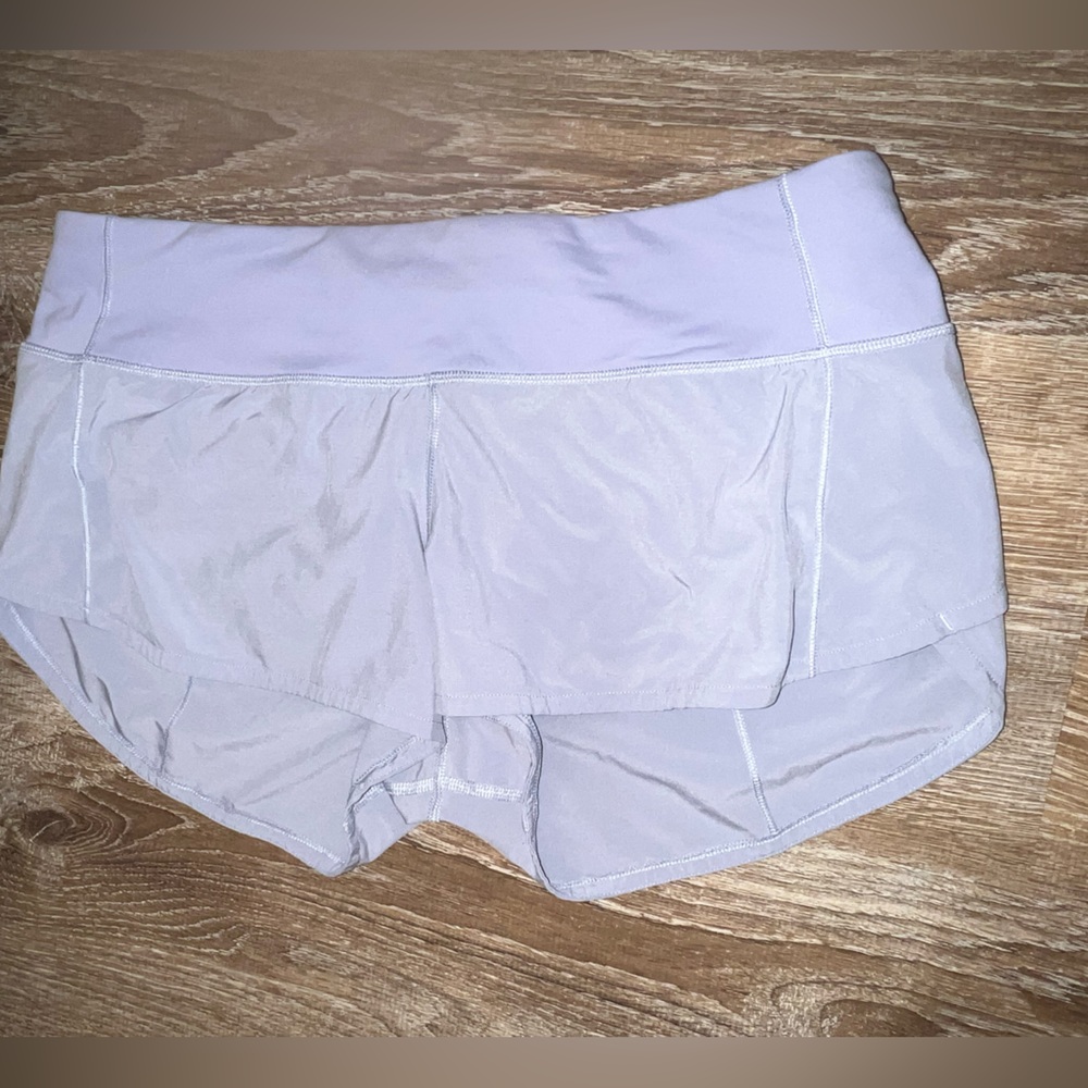 Lululemon size 6 speed up short 2.5 inseam